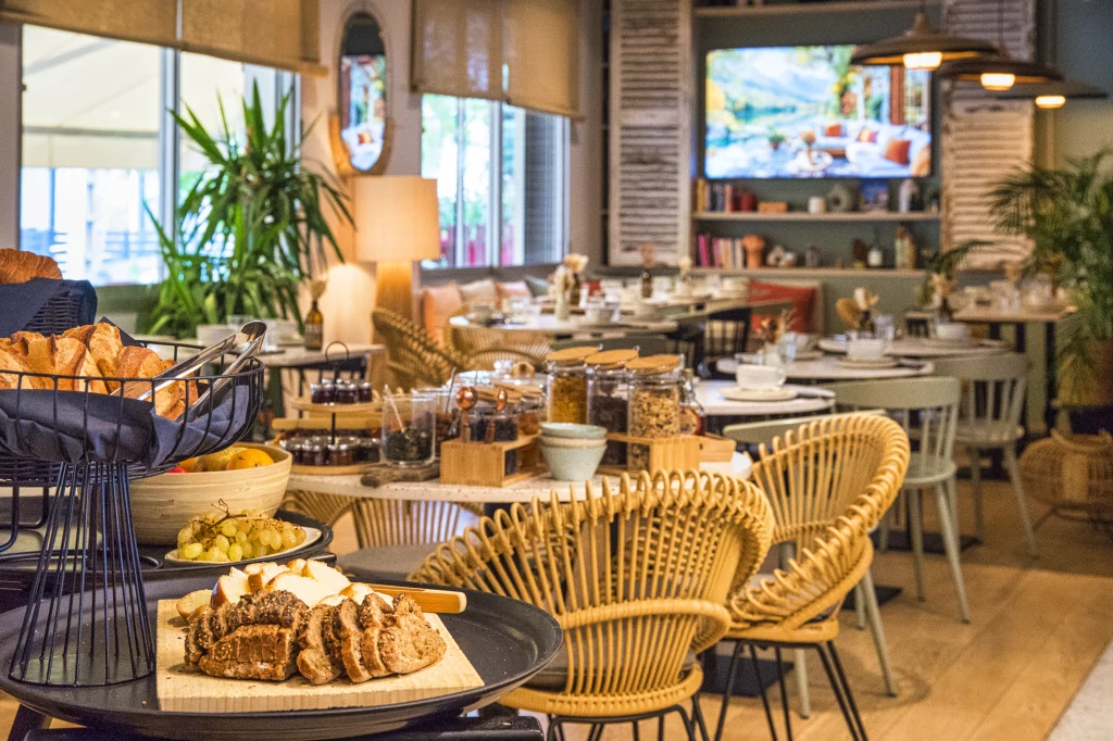 Buffet petit dejeuner 1 - Hôtel Restaurant à La Baule