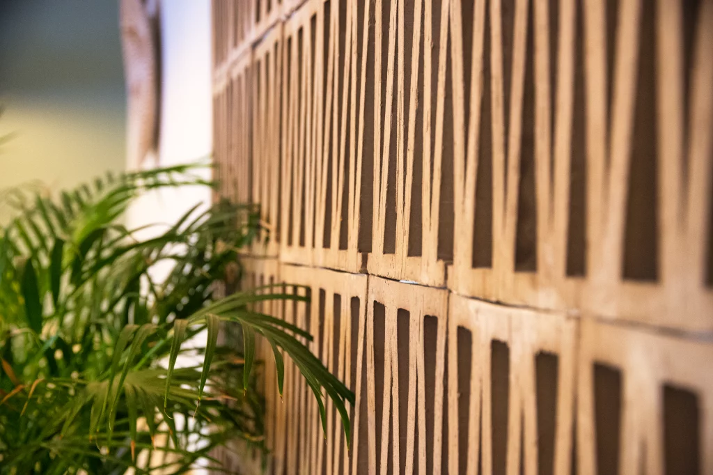 Mur en terre cuite - Hôtel Restaurant à La Baule